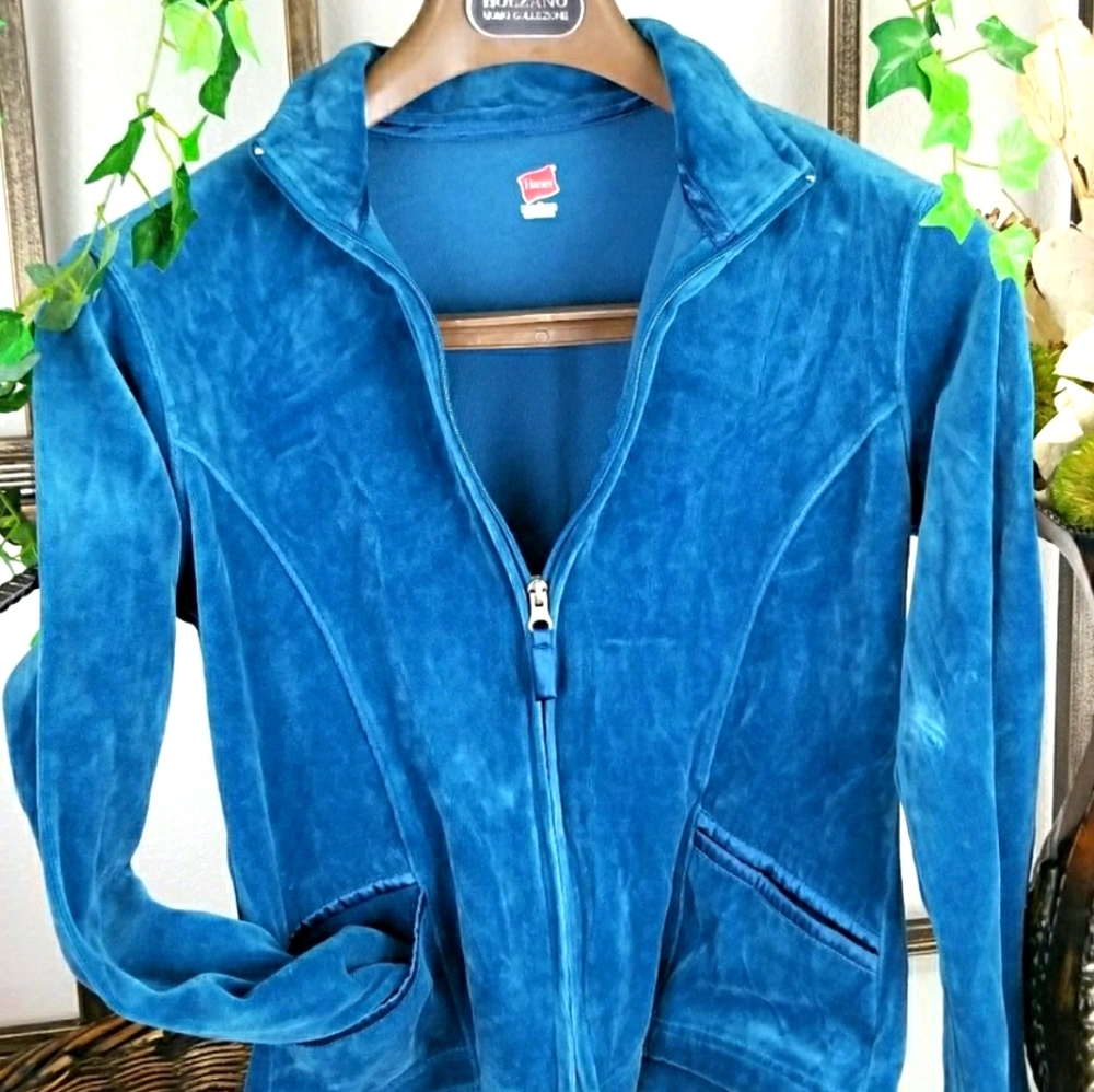 ⭐CHRISTMAS SALE⭐HANES BLUE JACKET SIZE MEDIUM